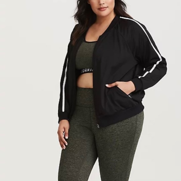 Torrid Women's Black & White Stripe Active Track Jacket Size 1X - Picture 3 of 12